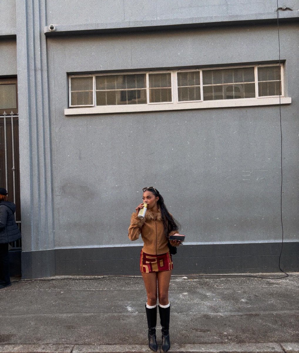 lovergirl tweet media