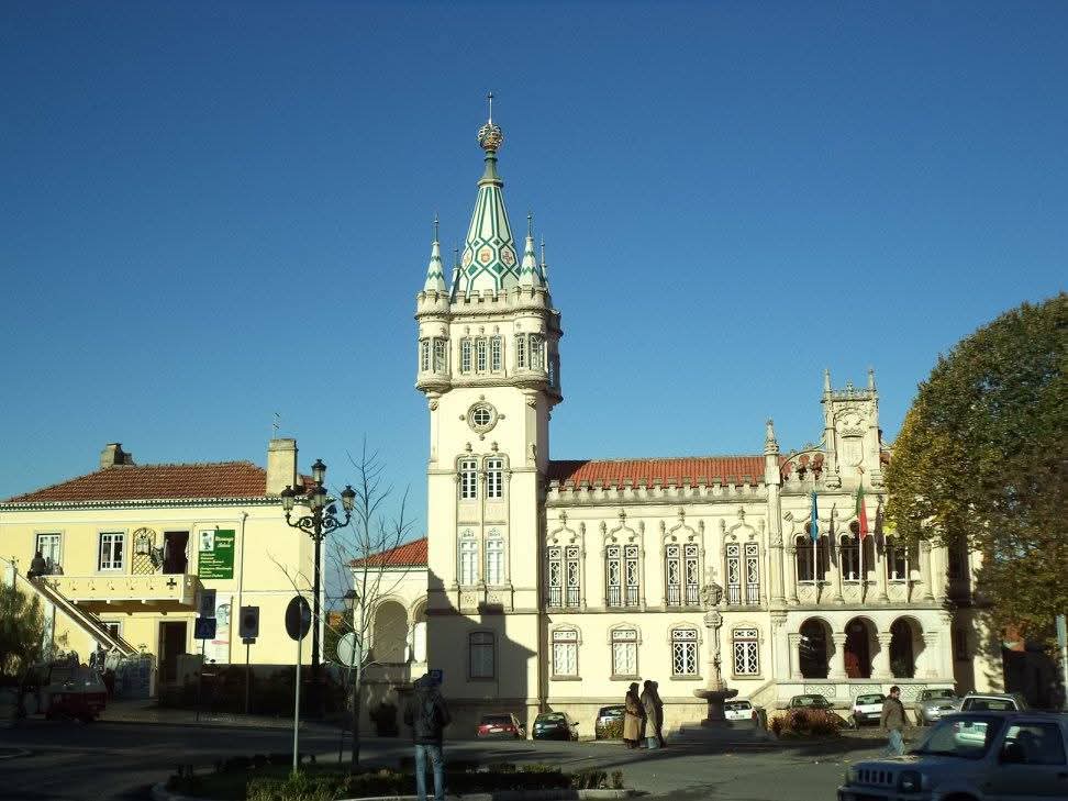 skymanuelima's tweet image. A Vila de Sintra inclui o sítio Paisagem Cultural de Sintra, Património Mundial da UNESCO e tem recusado ser elevada a categoria de cidade, apesar de ser sede do segundo mais populoso município em Portugal, segundo a Câmara Municipal de Sintra.  #Sintra #visitPortugal #viagens