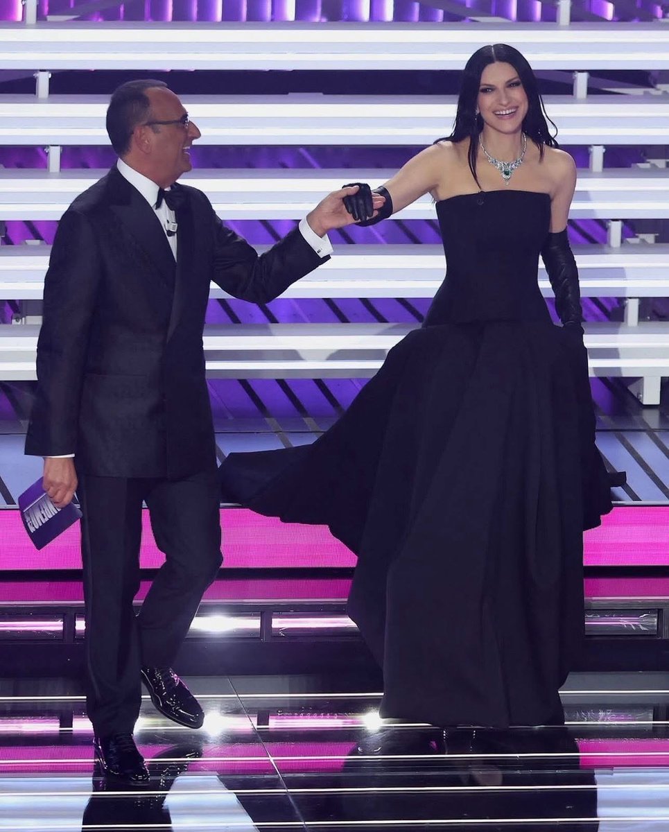 Laura Pausini tweet media