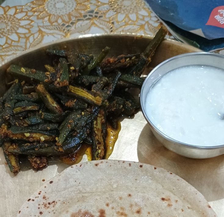 Shruti3256911's tweet photo. Both taste different. https://t.co/TeQZFwQgK6