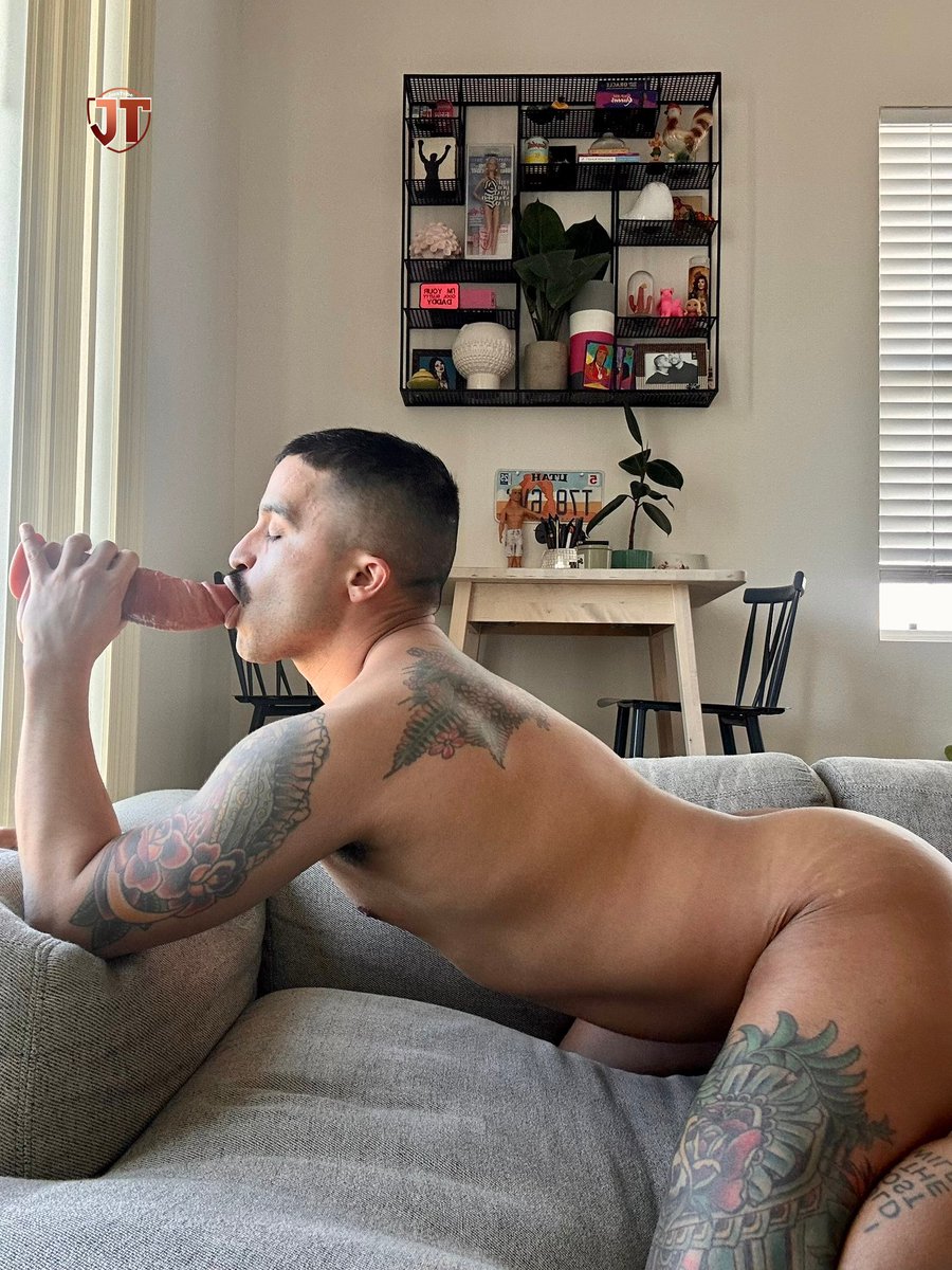 Jealous? Of him or of what he's holding? 
📸:  <a href="/myfavebttm/">myfavebttm | 📍VEGAS</a> 🥵
#JockTribe  #bigdick