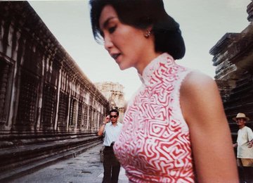 Gibboanxious's tweet photo. Behind the scenes of Wong Kar Wai’s IN THE MOOD FOR LOVE. https://t.co/8WFX96lkTk