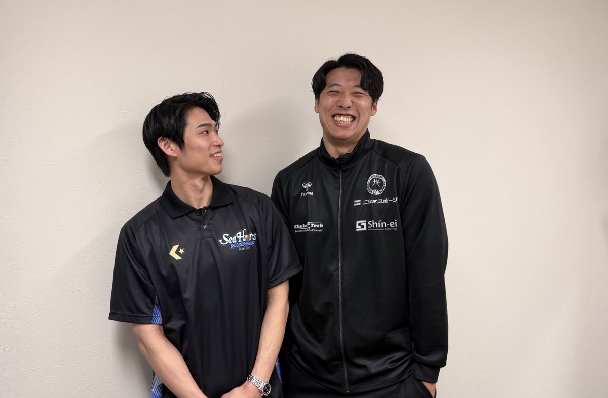 楽屋入りして挨拶に来てくれた #須田侑太郎 選手とツーショット📸 写真