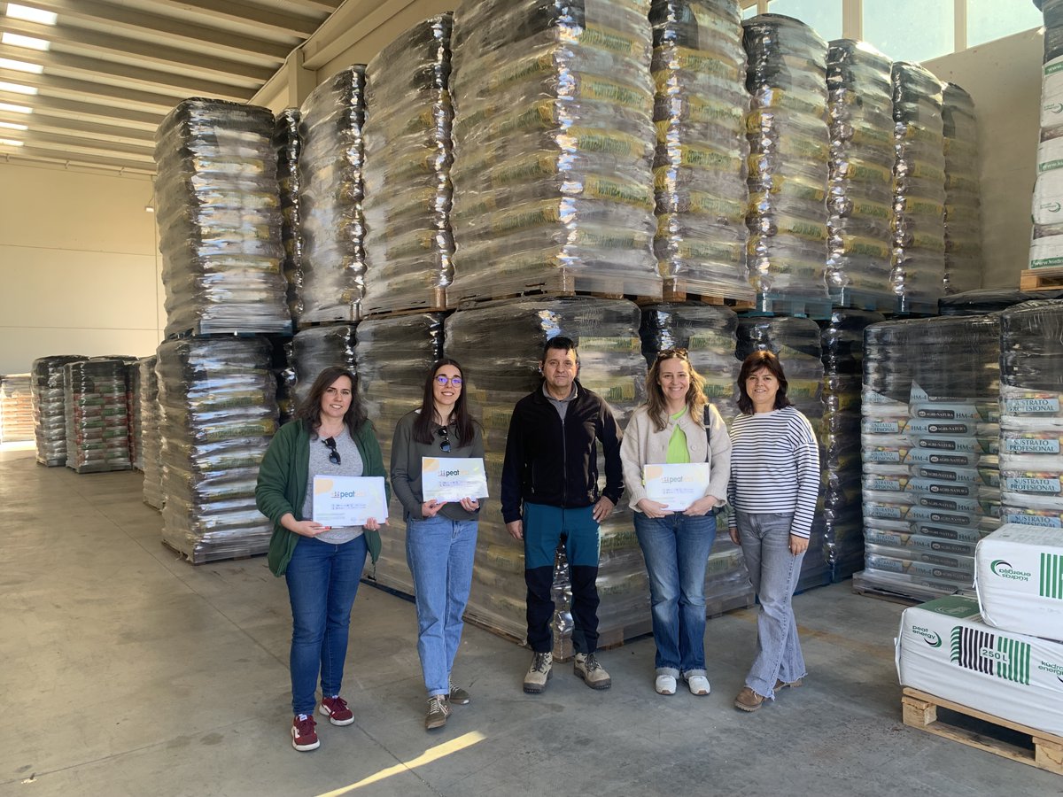 CITAAragon's tweet photo. En el marco del proyecto #PEATLESS visitamos Hermanos Marco De Celadas SL, una empresa especializada en la producción de #sustratos de alta calidad para viveros, jardinería y truficultura, además de abonos y humus de lombriz 🌱 https://t.co/rIpk3d4WFY