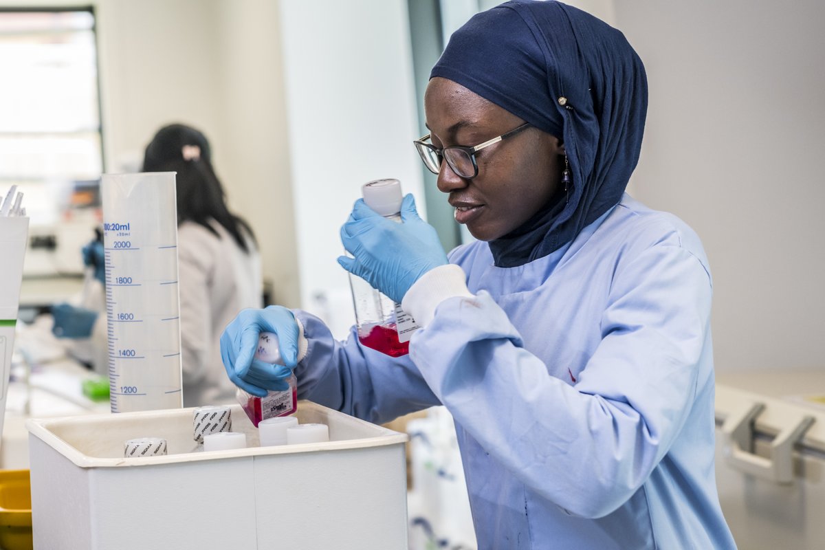 Manchester Cancer Research Centre tweet media