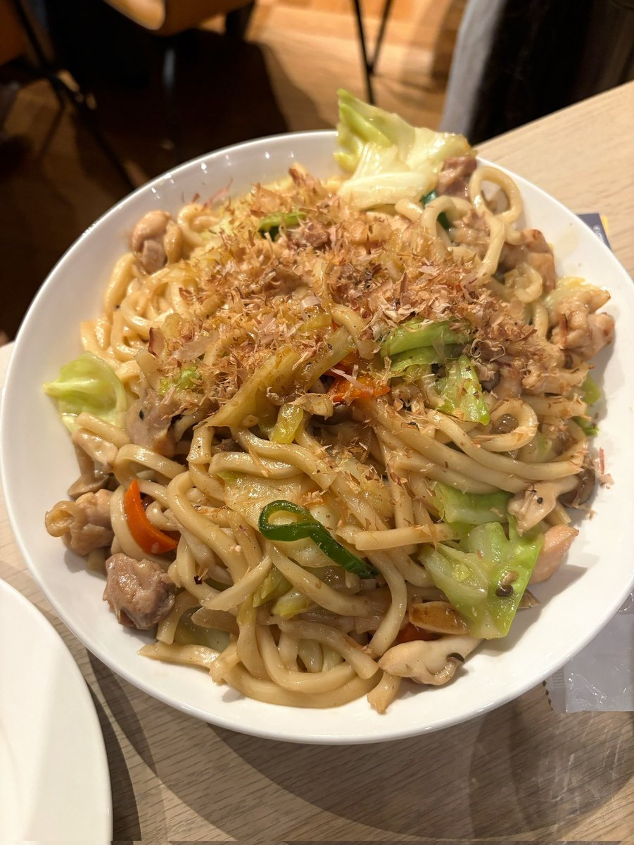 昨日はcan/goo25周年プロジェクトの決起集会でした♬
大まかなスケジュール感や内容を伝える事が出来て
健やかな胸中😊

ファンクラブ以外の方もご参加頂けて
ライブにゲームに料理に
有意義な団結が出来たのではと

和風焼きうどんも好評で良かった〜

皆様引き続きcan/gooを宜しくお願いします😊