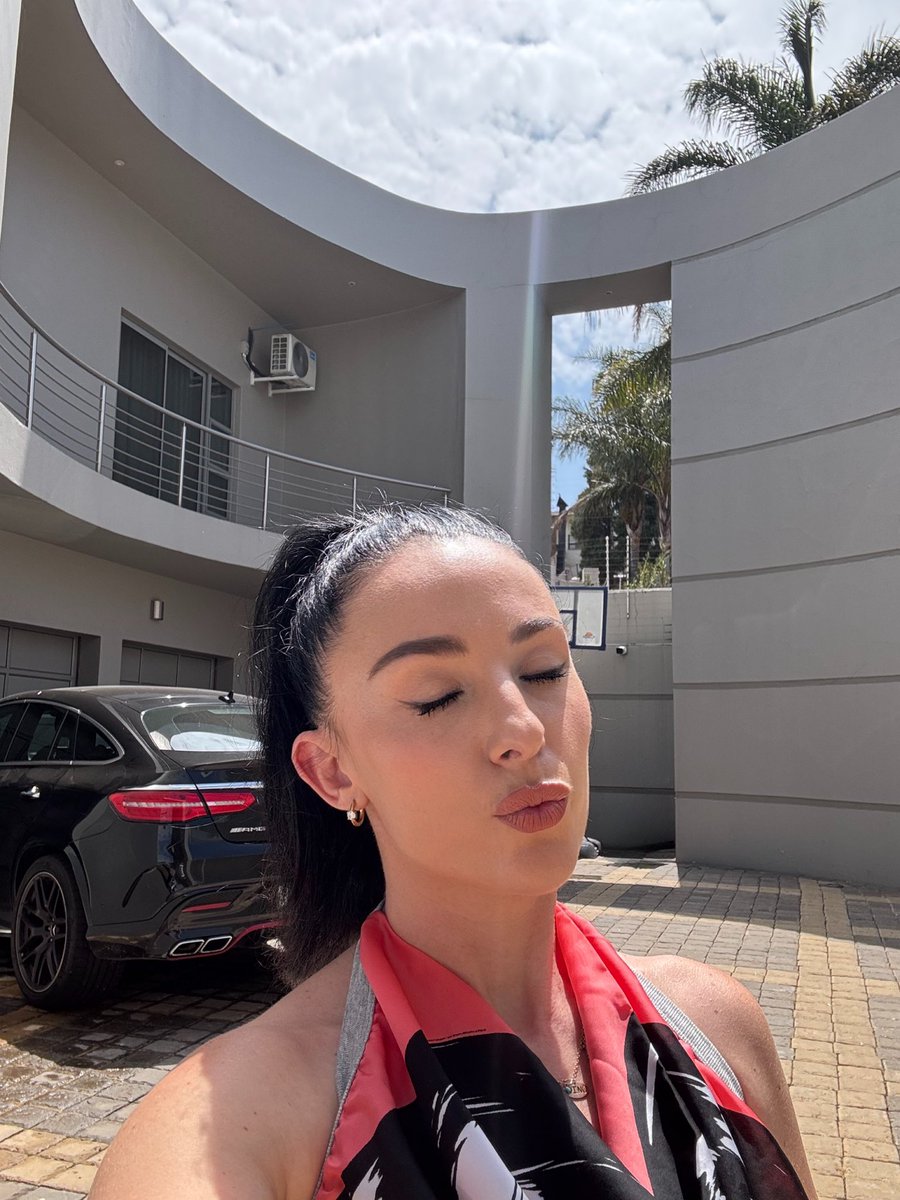 Angeliki tweet media