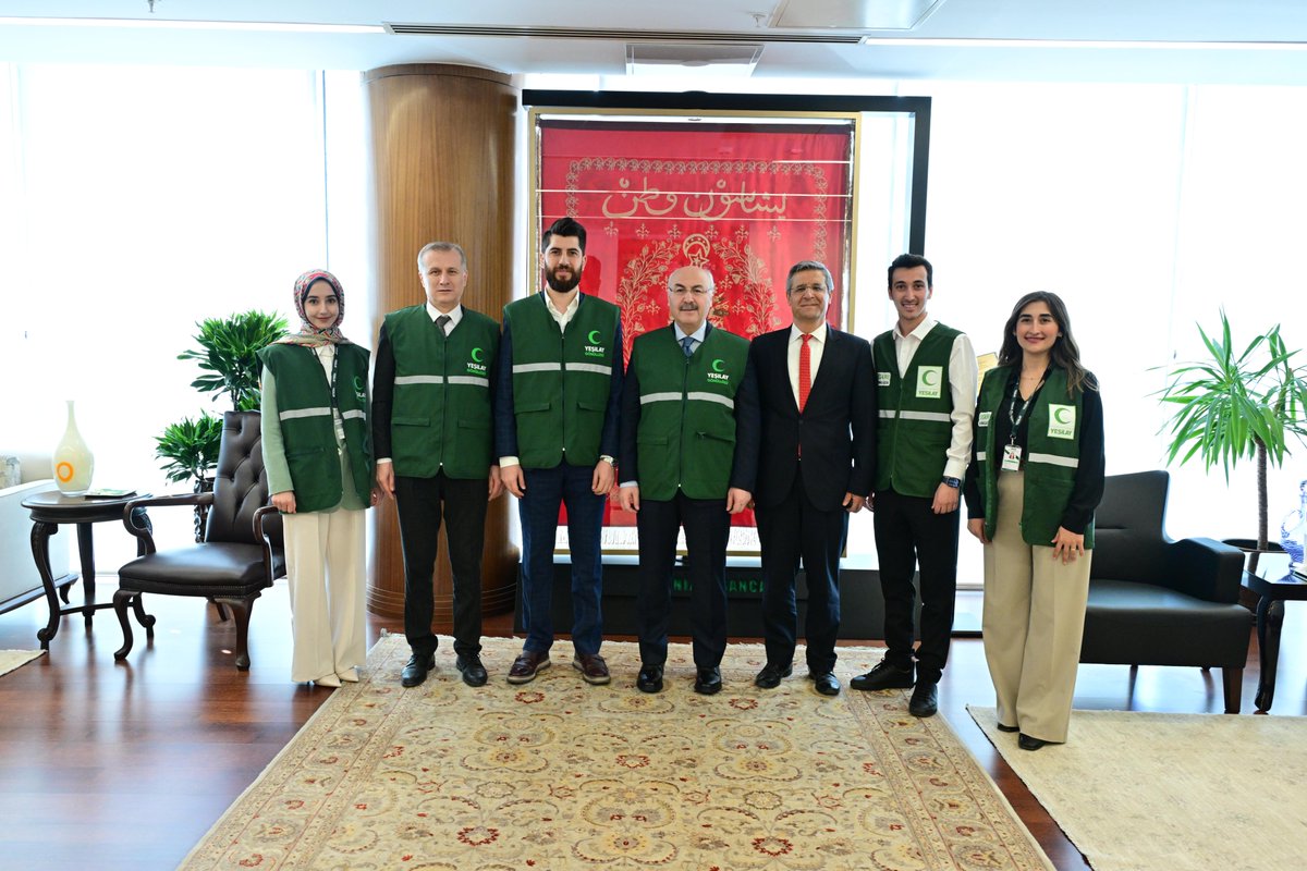 📌 Valimiz Sayın <a href="/yskosger/">Yavuz Selim KÖŞGER</a>, “Yeşilay Haftası” vesilesiyle Türkiye Yeşilay Cemiyeti Denizli Şubesi İl Başkanı Fatih Gün ile beraberindeki yönetim kurulu üyelerini makamında kabul etti. 

📌 Kabulde; Yeşilay Cemiyeti’nin ilimizdeki faaliyetlerine dair bilgi alan Valimiz Sayın