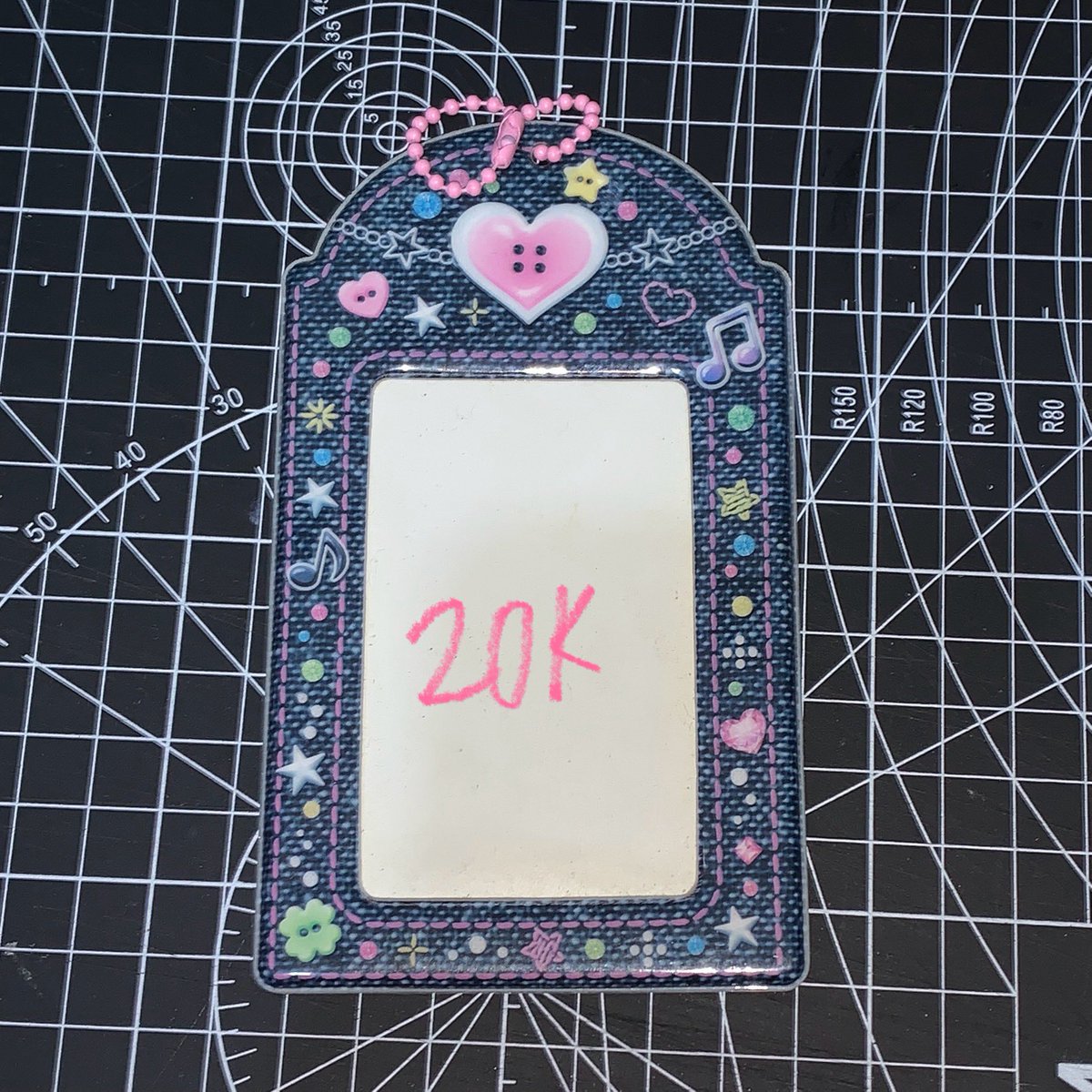 2binzeu's tweet photo. wts | want to sell
🍀 seria doll frog clothes/hat 20k
🍀 photocard holder sanrio melody (ori), ourmotif denim &amp; cat price on pict

🍏 excl admin &amp; 1250
⭐️ bandung 

t. cahol https://t.co/2yXw3ucknV