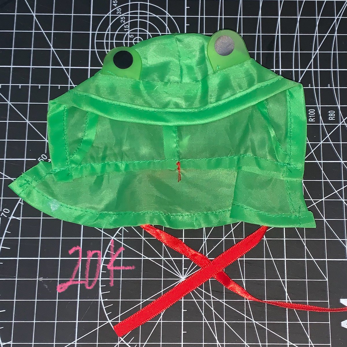 2binzeu's tweet photo. wts | want to sell
🍀 seria doll frog clothes/hat 20k
🍀 photocard holder sanrio melody (ori), ourmotif denim &amp; cat price on pict

🍏 excl admin &amp; 1250
⭐️ bandung 

t. cahol https://t.co/2yXw3ucknV
