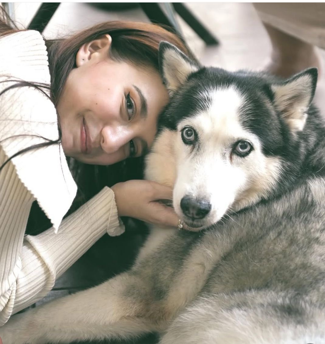 cassandrasleee's tweet photo. Fifteen beautiful years with you Sheena . Thank you , semoga kamu udah lari2 happy di sana bareng Christmas 💔💔 love u both https://t.co/Ee4GP9cntF