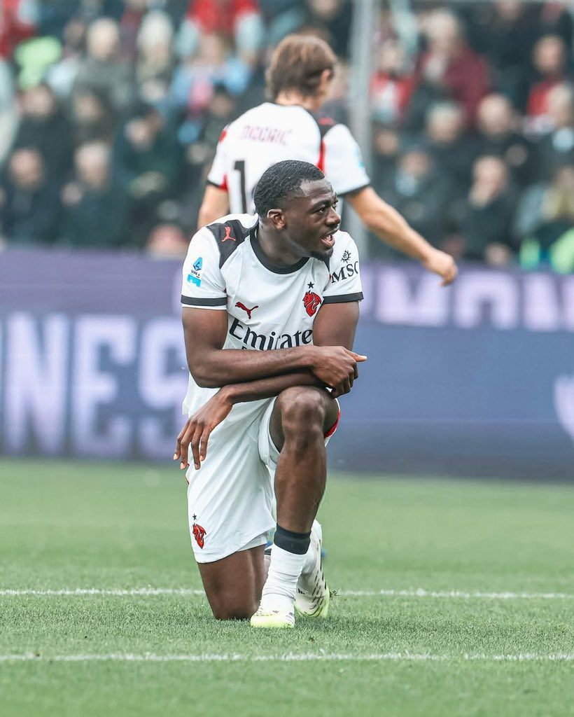 🇫🇷 🪨 Fofana was… incredible

He goes from a start where he miscontrols every touch and pass to delivering two Zidane-esque through balls. His first half is the perfect manifesto of his paradox. An inexplicable player.