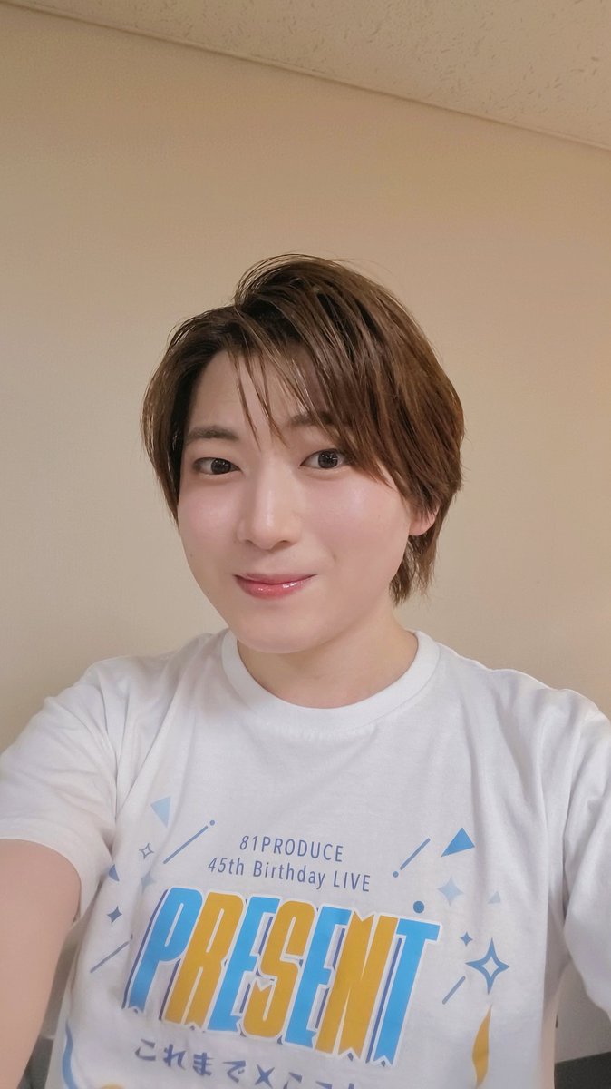 SmileyLamplight's tweet photo. 81PRODUCE 45th Birthday LIVE『PRESENT これまで×ここから』

昨晩のステージ、
『ウルトラマンタロウ』〜『レインボーマン』のコーラス、
『真昼どきのステラ』のバックダンサーとして立たせていただきました✨

本当に、とっても素敵で夢のような時間でした🥹
ご来場ありがとうございました！！ https://t.co/aNe9r3UJX2