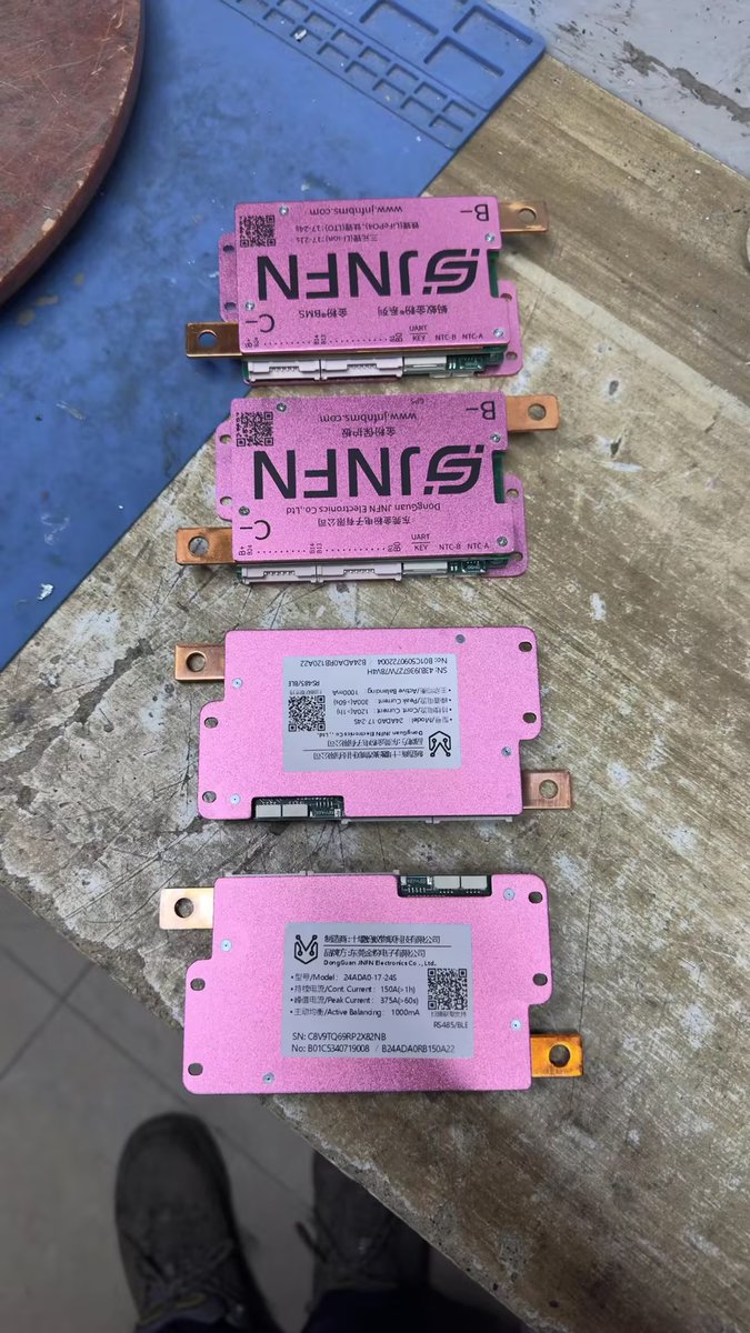 Berlyyshijia's tweet photo. 16S 150A Active BMS – Performance visualized! 🤳
Active balancing + App monitoring.
DM for specs and pricing! 📩
#BMS #ActiveBalance #battery #LiFePO4 https://t.co/WCGLy8UXwv