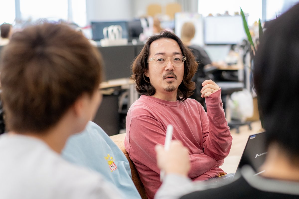CP_ENCORE's tweet photo. ライブ制作には、様々なメンバーが関わります💻

企画を担うプロデューサー、ディレクター、プランナー
進行管理のプロジェクトマネージャー
システムを作るエンジニア
魅力を引き出すデザイナーやモデラー
演出を盛り上げるエフェクトやサウンド・照明

チーム一丸で、より良いライブを目指します🌟 https://t.co/044qcpwqMx