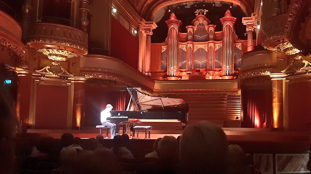 Andre Montaud tweet media