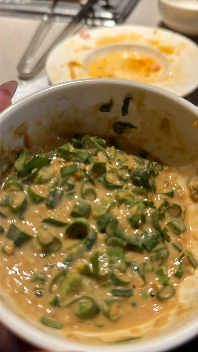 두팔이 tweet media