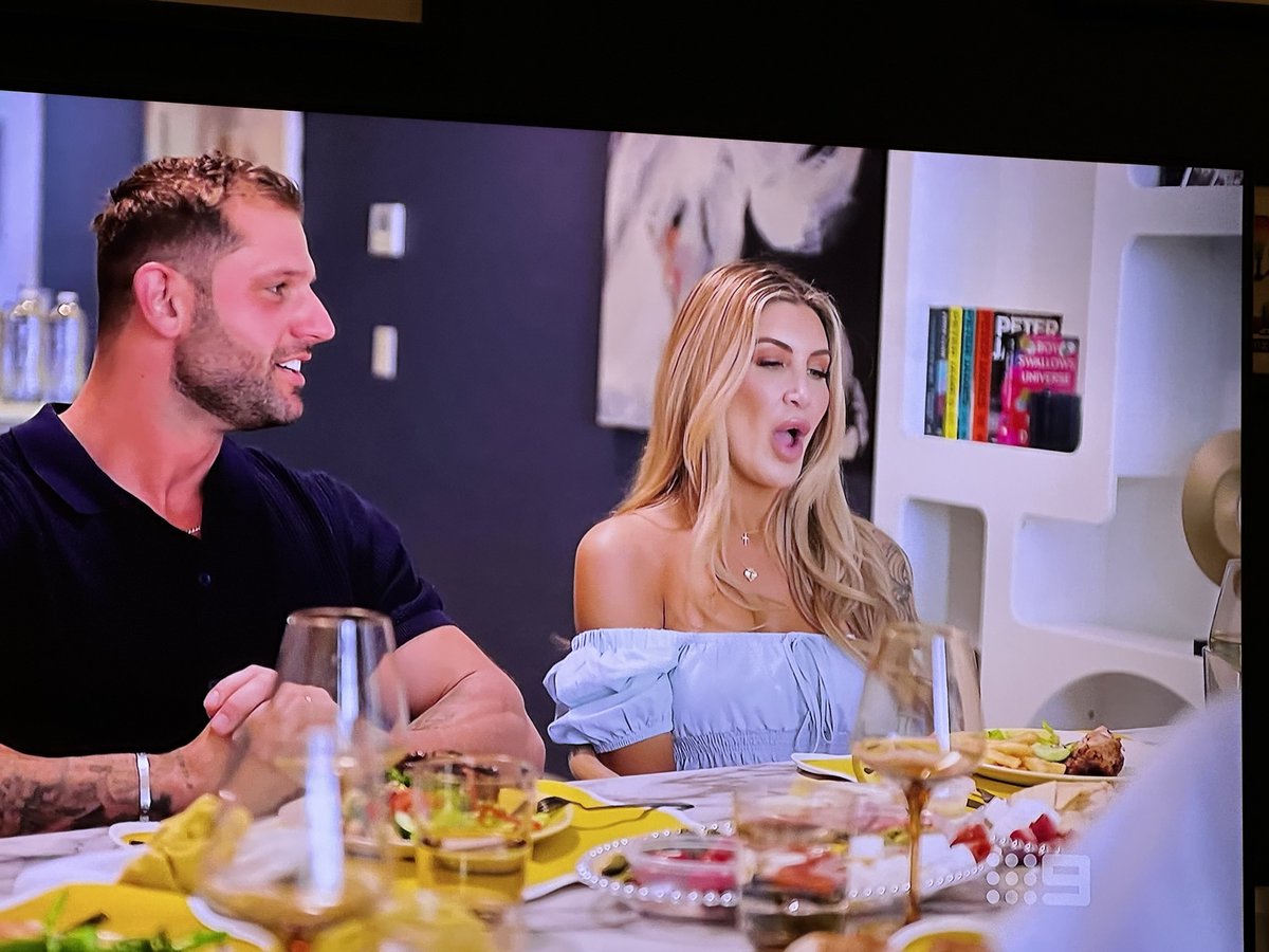 Steph the sarcastic sequin tweet media