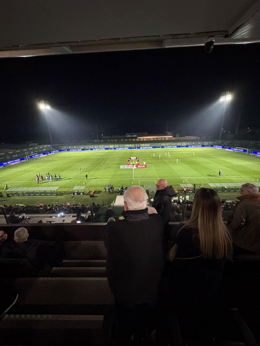 OwenCoyle__'s tweet photo. An enjoyable weekend spent visiting our partner club @RioAve_FC, watching both the U19s and First Team in action against @FCF1931_Oficial.
Thank you to Matteo Tognozzi and Vitor Gomes for the warm welcome and excellent hospitality. I look forward to returning soon.
#MultiClub https://t.co/IpYpZcIfc9