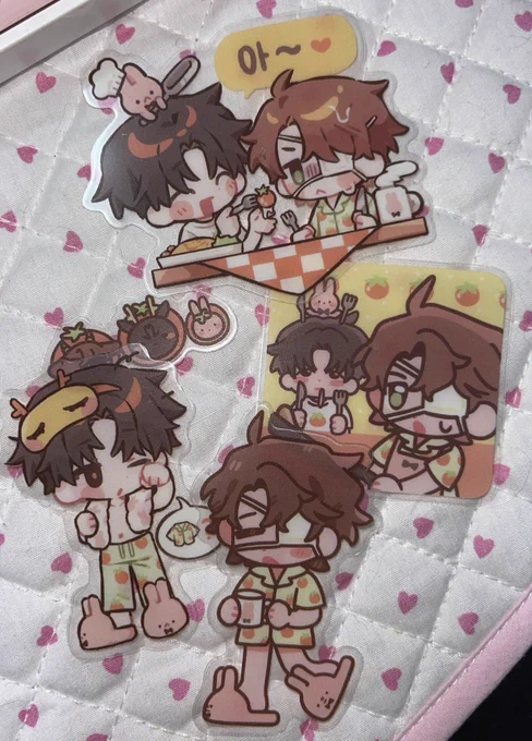 Last minute decisions but I'll also bring solsah sticker flakes set and umamusume stickersheet there too!!! #CQ9
