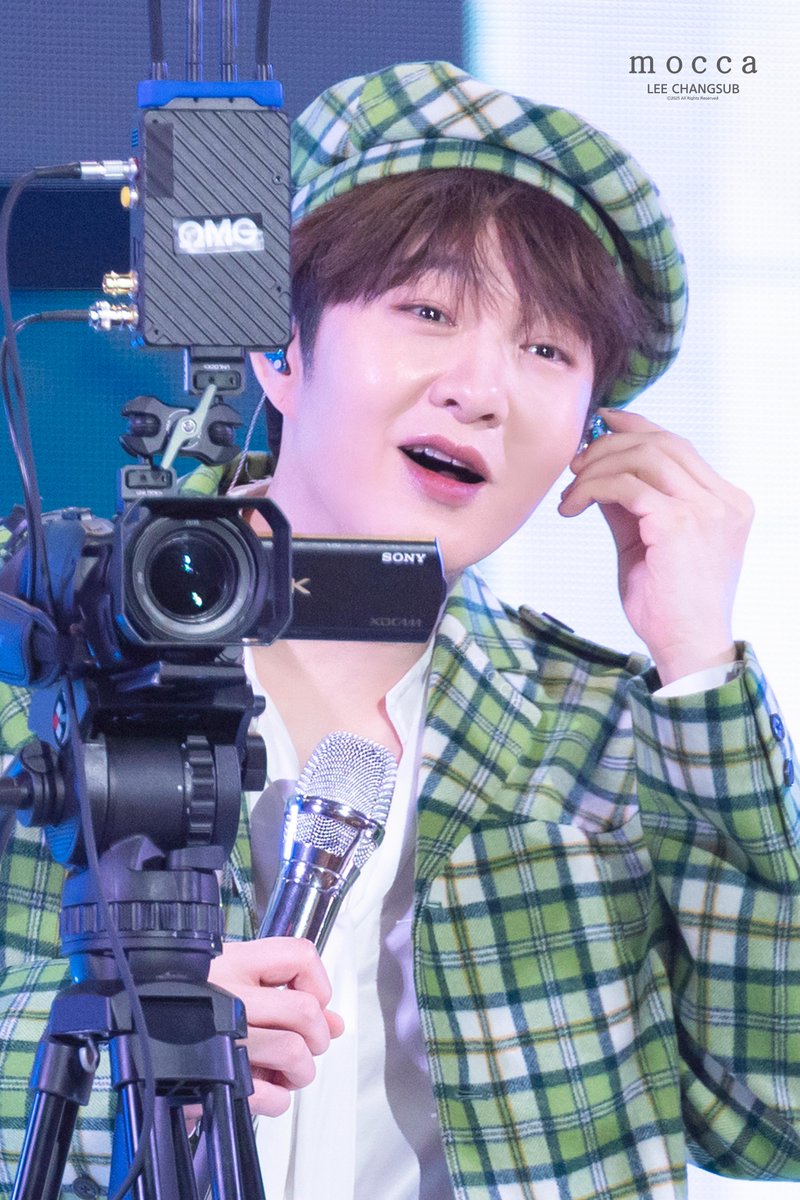 ᴍᴏᴄᴄᴀ☕️ tweet media