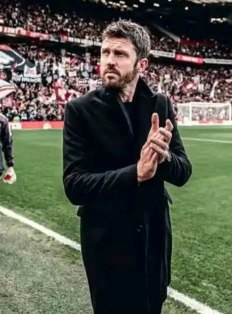When Manchester United were in 7th place, they were 11 points behind Aston Villa when Michael Carrick became manager... After seven games, they have caught up and are now on the same number of points. <a href="/robertmarawa/">robertmarawa</a> #MSW