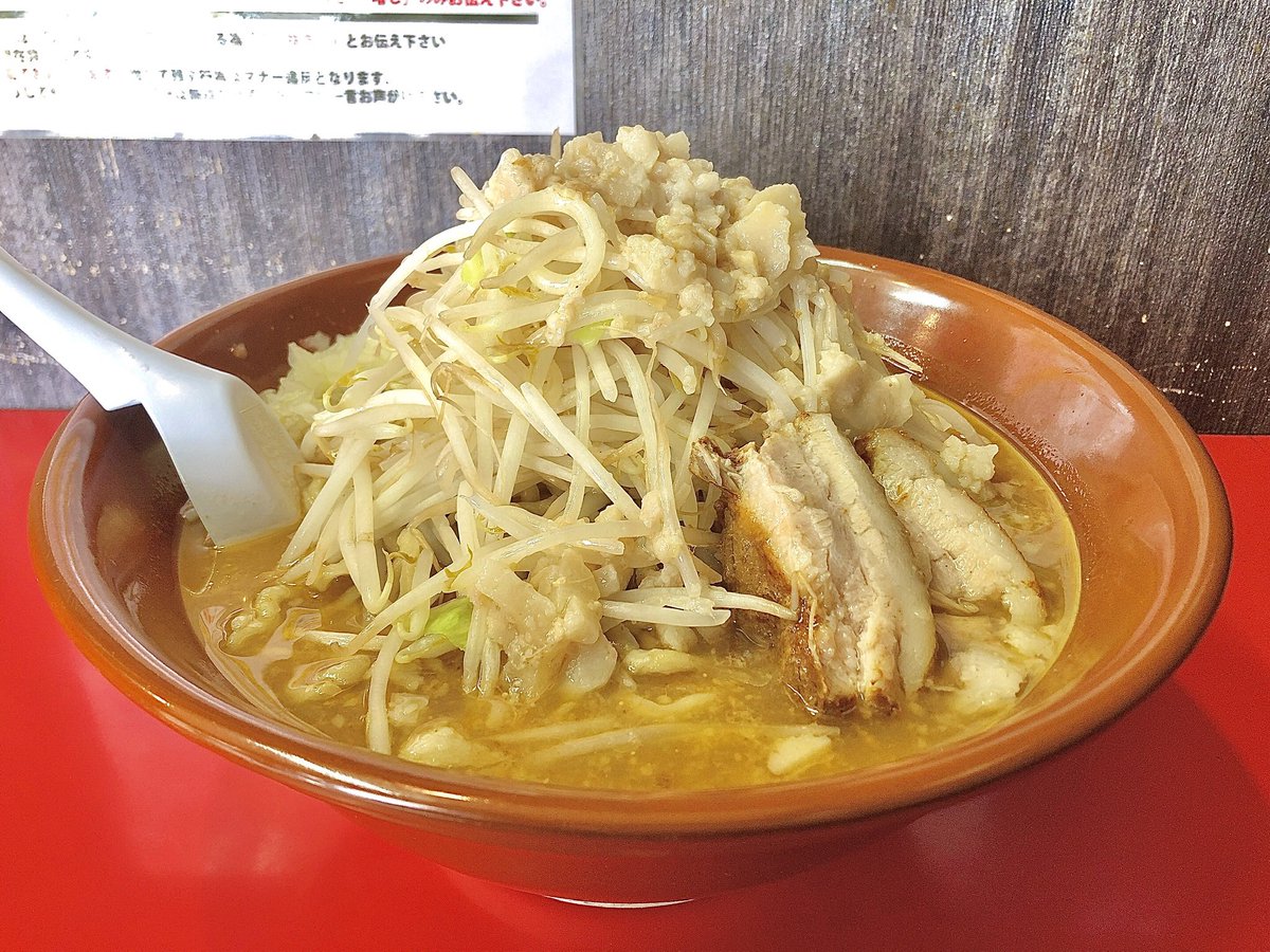 men44nem's tweet photo. ラーメン山崎
大ラーメン

ご馳走様です。

#ラーメン山崎 https://t.co/0yvMlK3Sf1