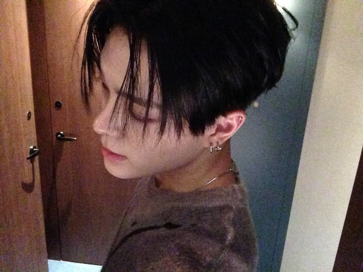 반깐..?

#WHIB #휘브
#KIMJUNMIN #김준민