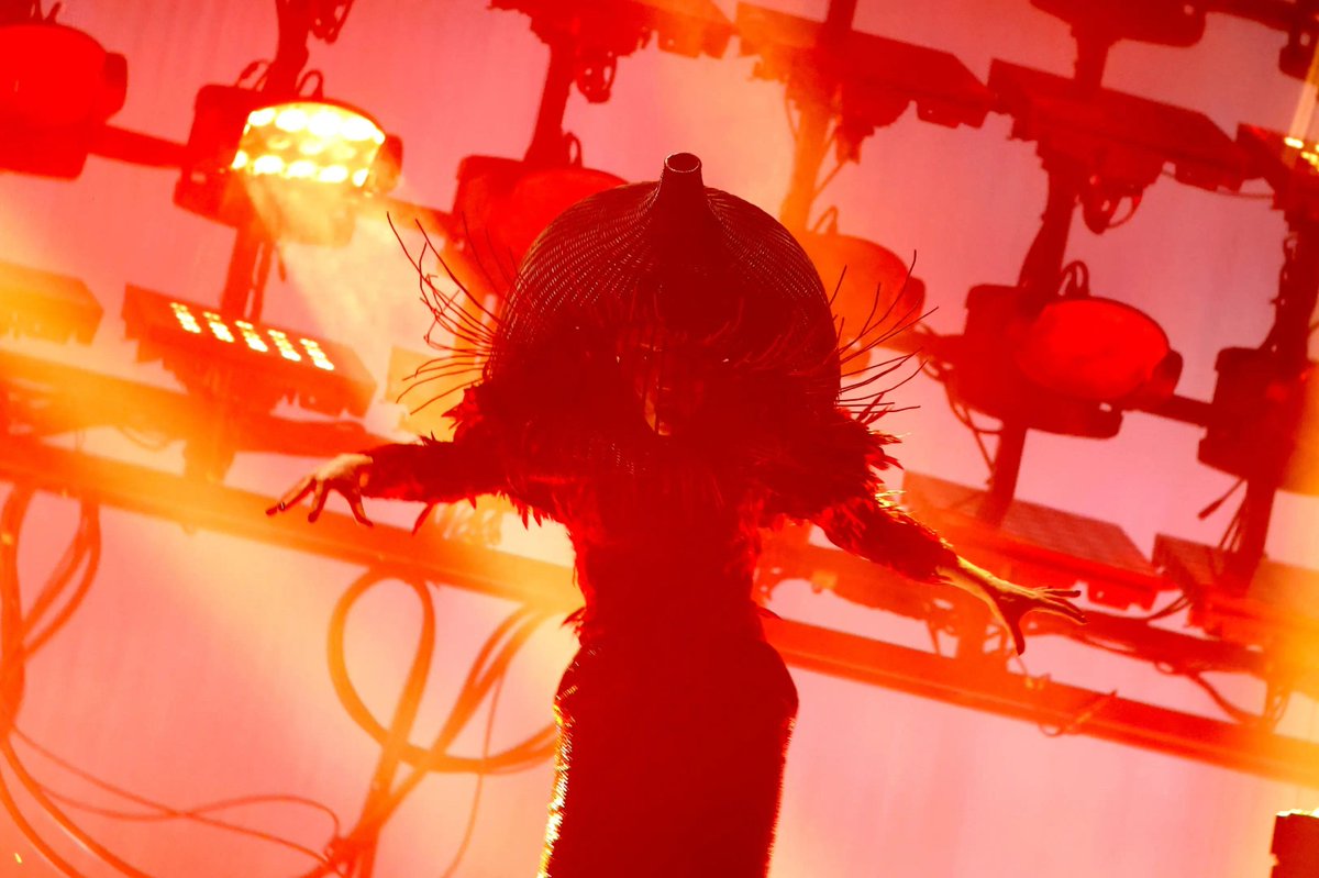 PROLIGHTS tweet media