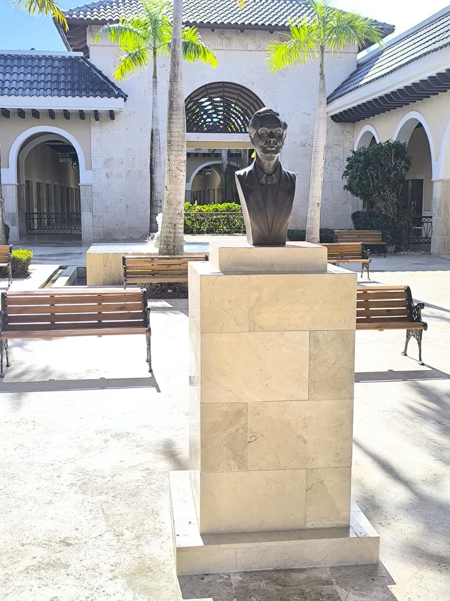 GabrielEscarrer's tweet photo. ¡Llego el gran día! hoy inauguramos en Punta Cana la Escuela de Hostelería y Turismo Gabriel Escarrer Juliá. Un sueño de mi padre, y de toda nuestra Compañía, que se hace al fin realidad para crear oportunidades y ofrecer talento al sector https://t.co/48xTbVmQO0