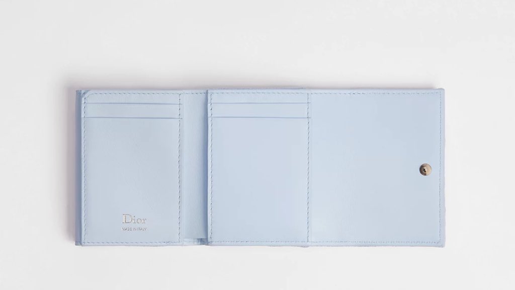 ยีบหกมูน/ไม่สบาย ตอบช้าค่า😭😷 tweet media