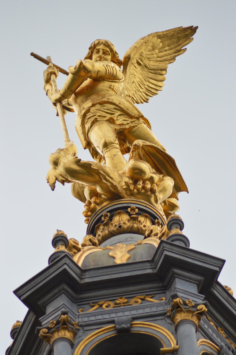paracleto4's tweet photo. INVOCHIAMO LA POTENTISSIMA INTERCESSIONE DI SAN MICHELE ARCANGELO

Sancte Michaël Archangele, defende nos in proelio; contra nequitiam et insidias diaboli esto praesidium. Imperet illi Deus, supplices deprecamur: tuque, Princeps militiae caelestis, Satanam aliosque spiritus malignos, qui ad perditionem animarum pervagantur in mundo, divina virtute in infernum detrude. Amen.