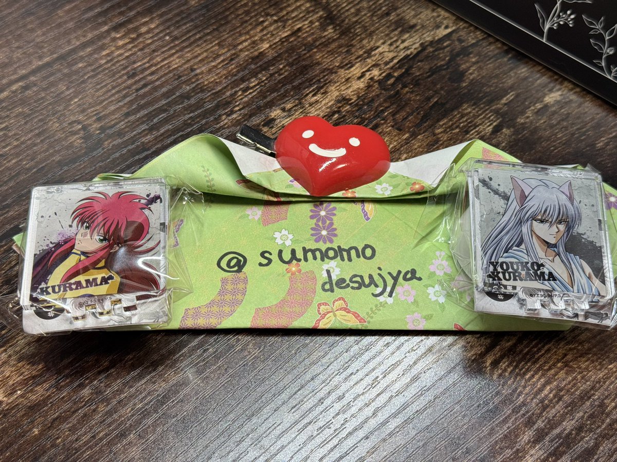 sumomodesujya's tweet photo. @h1999_0609 お返事ありがとうございます*ˊᵕˋ*
こちら、この2点を所持しているのですが、妖狐蔵馬はもうお持ちでしょうか？
両方交換が可能であれば、飛影・死々若丸で２：２交換をお願いしたいのですが、もちろん1：1交換でも構いませんので、ご検討よろしくお願いいたします💦 https://t.co/BTM9ReYF4u
