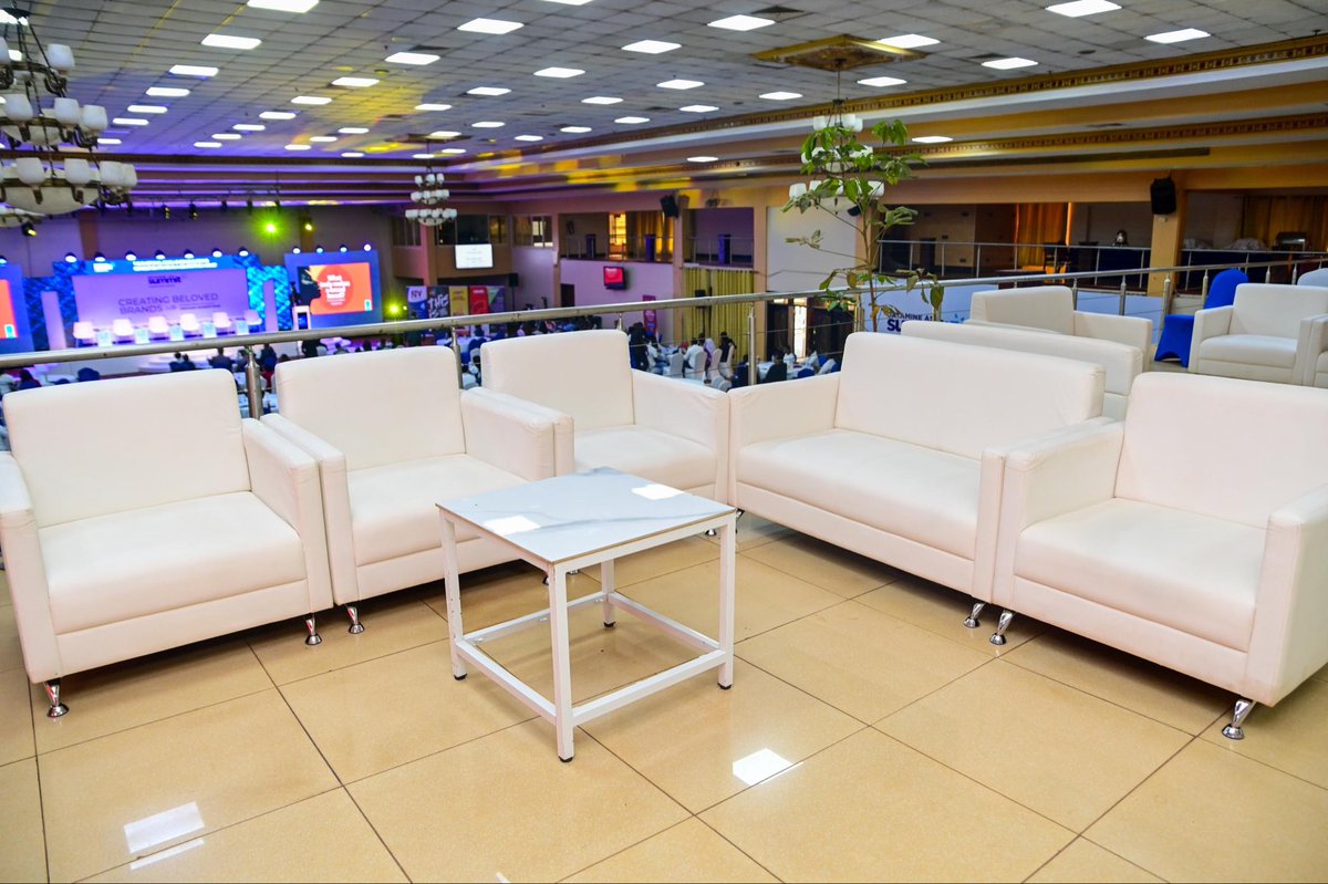 mathew_zed's tweet photo. @bamwinejnr Hire out executive furniture for events
0776105169 https://t.co/4dB59cOhFt