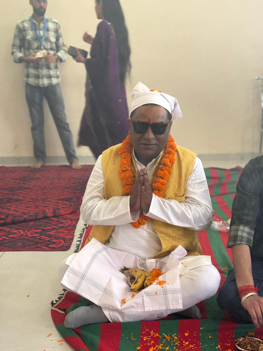 mitshealthcare_'s tweet photo. A special highlight of the day was celebrating our March birthday team members, who participated in the Hawan rituals and received divine blessings for their new year of life. 
Let’s step into this new month with faith, dedication, and a positive mindset. 🌸
#MitsGroup #NewMonth https://t.co/PmYOLuTFtk