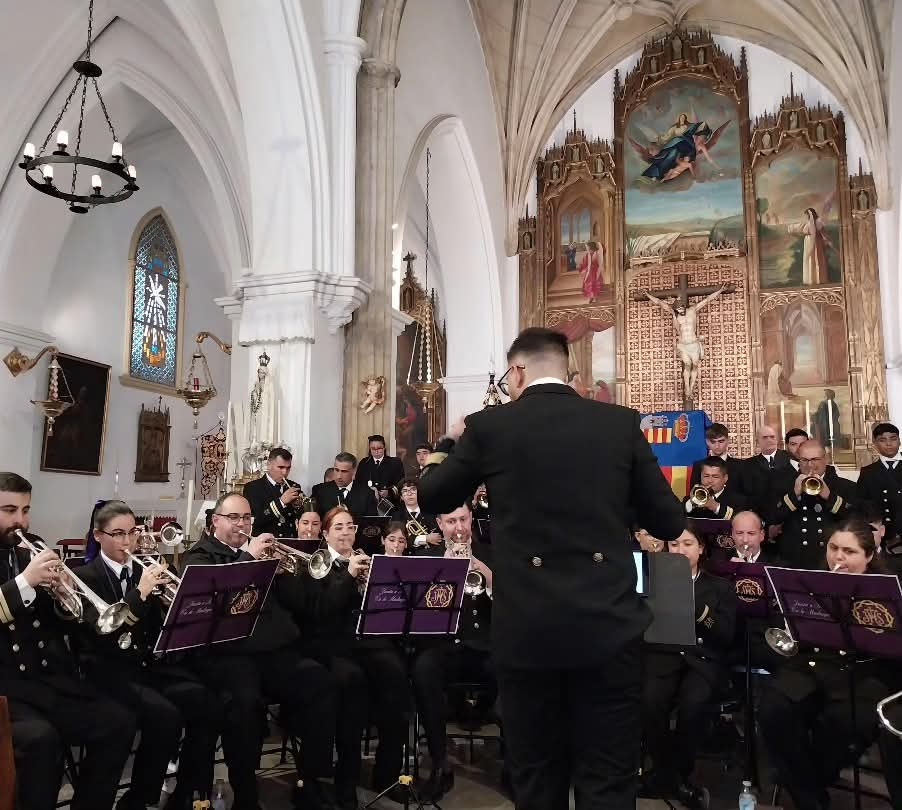 Ayer asistimos a la presentación del Cartel de la Semana Santa de #Posadas 2026, obra de Rafael Siles Rodríguez al cual felicitamos por su realización. 

#SemanaSantaPosadas