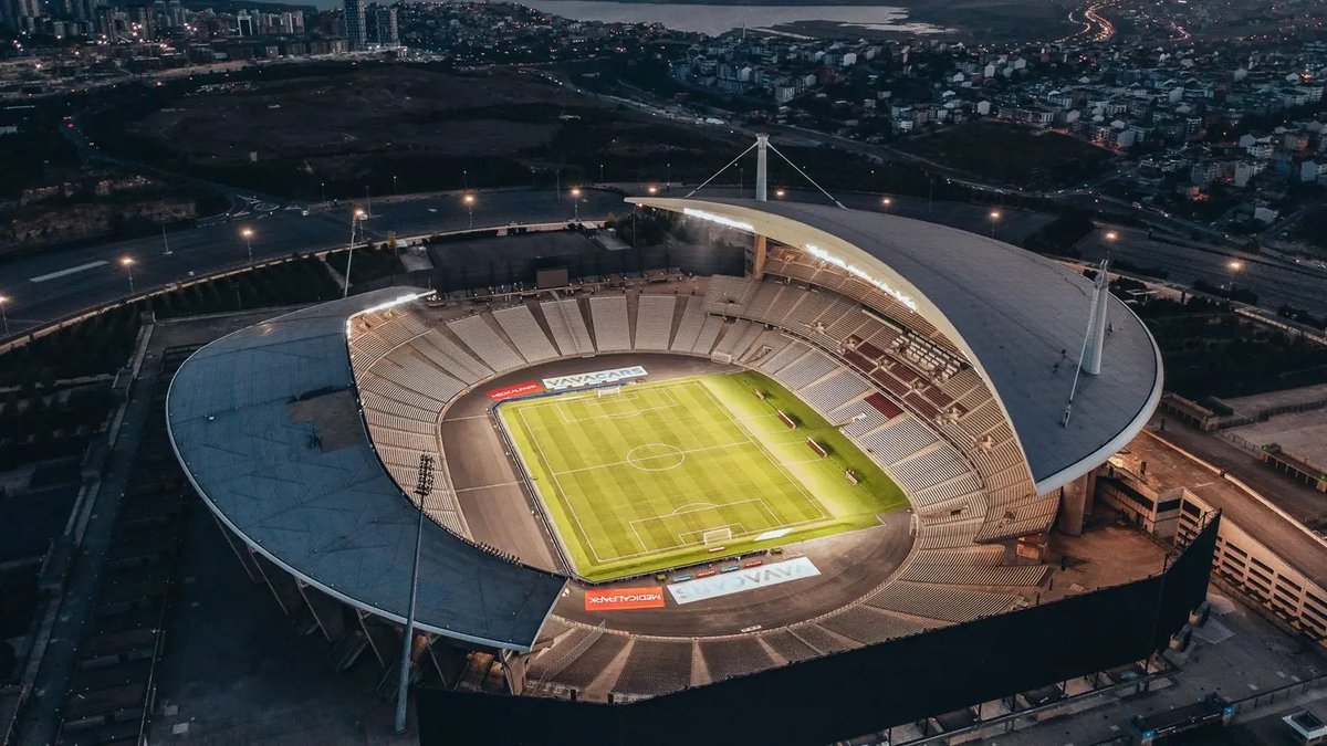 𝐄𝐉 tweet media