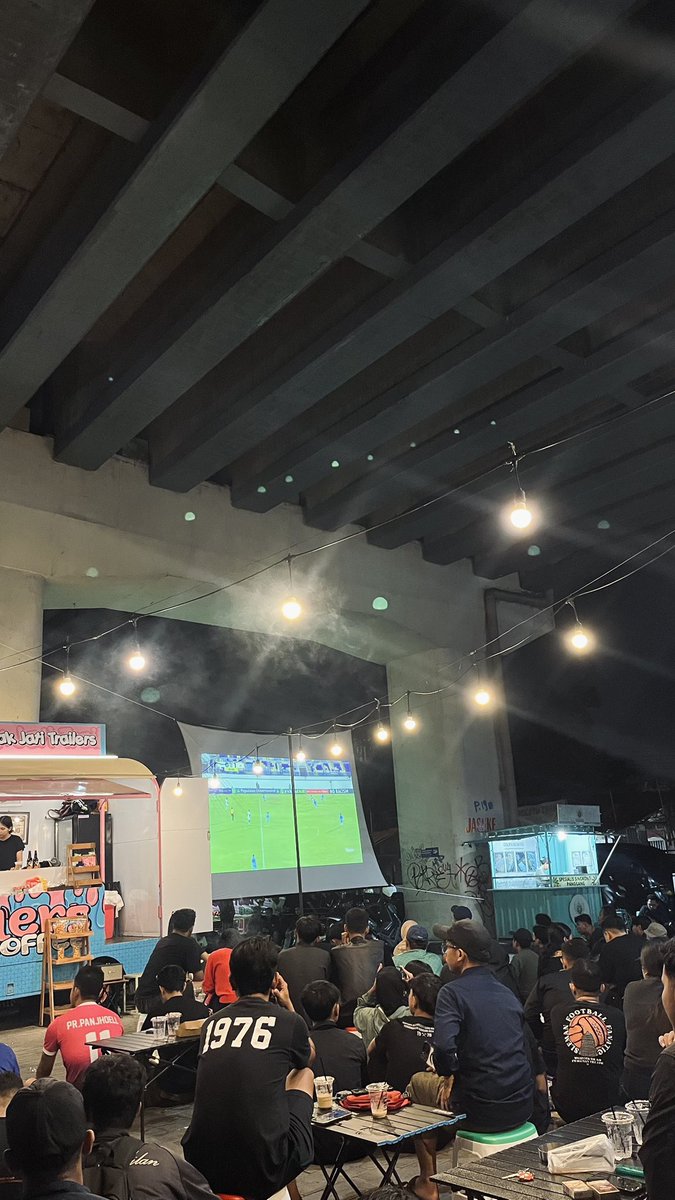 Green Boys Campus tweet media