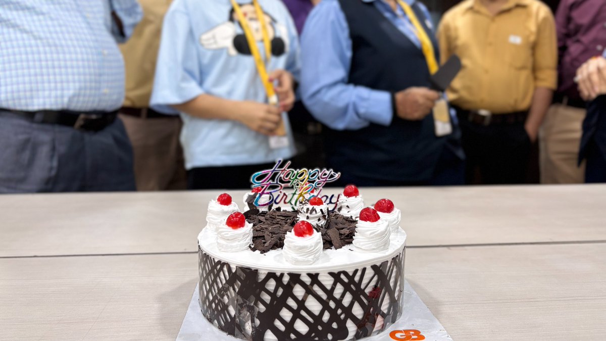 CityXrayClinic's tweet image. 🎉 Cheers to our February Birthday Stars! 🎂🎈
A big shoutout to our amazing team members celebrating their special day this month! Wishing you joy, success, and good health always. 🌟🥳

#HappyBirthday #Cityxray #workfamily #Healthcare #diagnostics #EmployeesBirthday