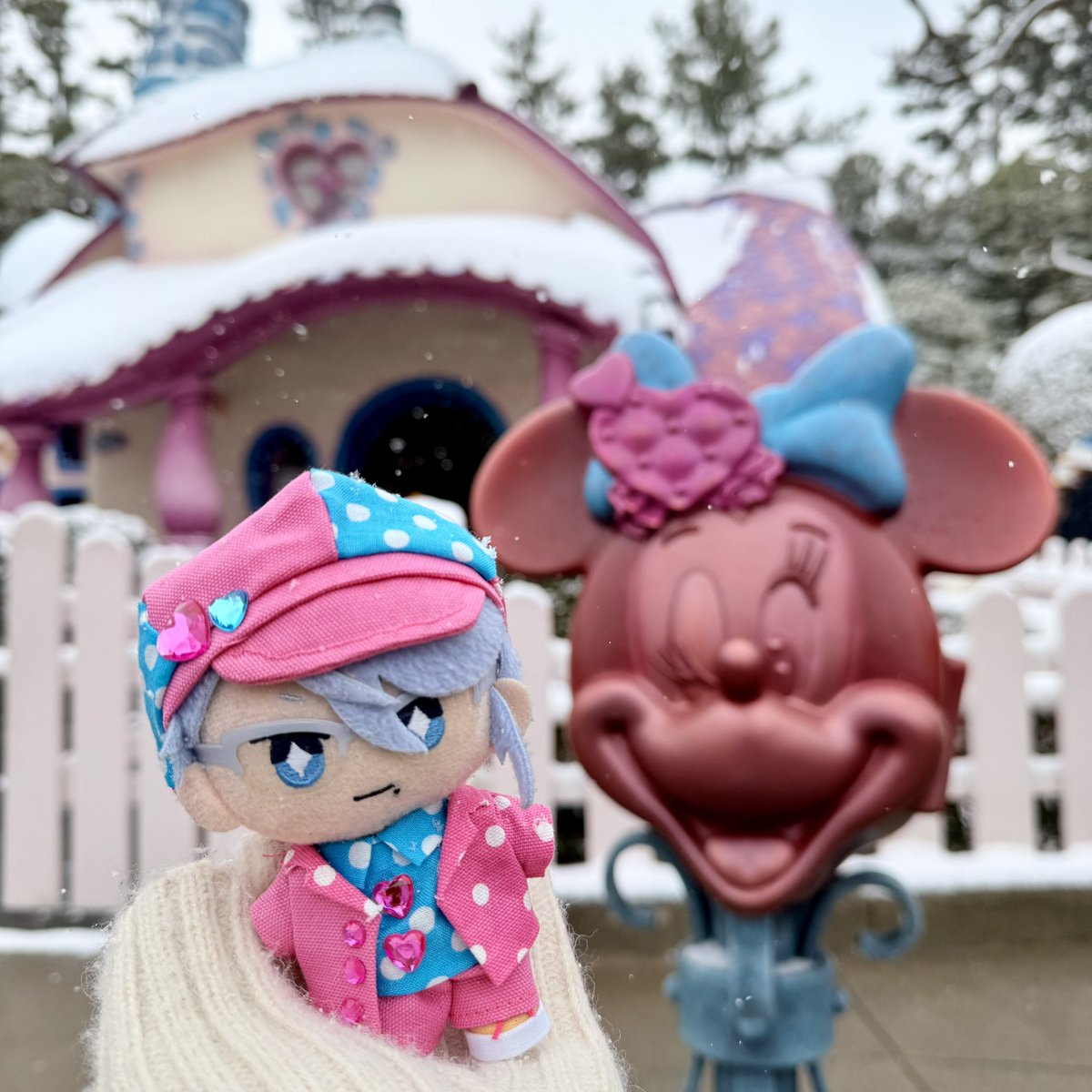 _tsukushippo_'s tweet photo. Minnie's Funderland🩷🩵
ミニーの日なのでミニパルの思い出🫶
#twstぬい撮り部 
#ツイステぬい撮り部 https://t.co/sSXbI9PjxE