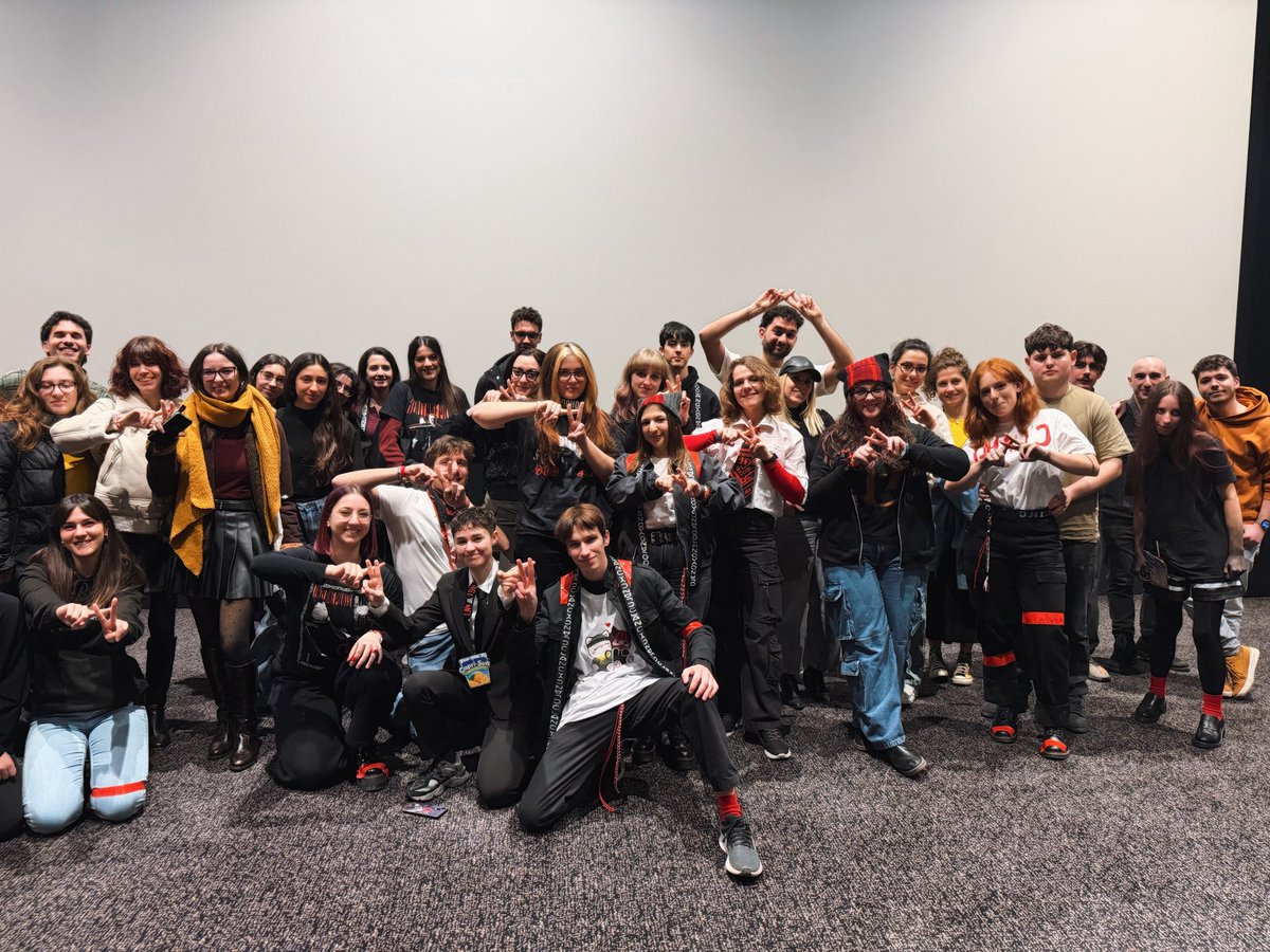 alex ⊬ tweet media