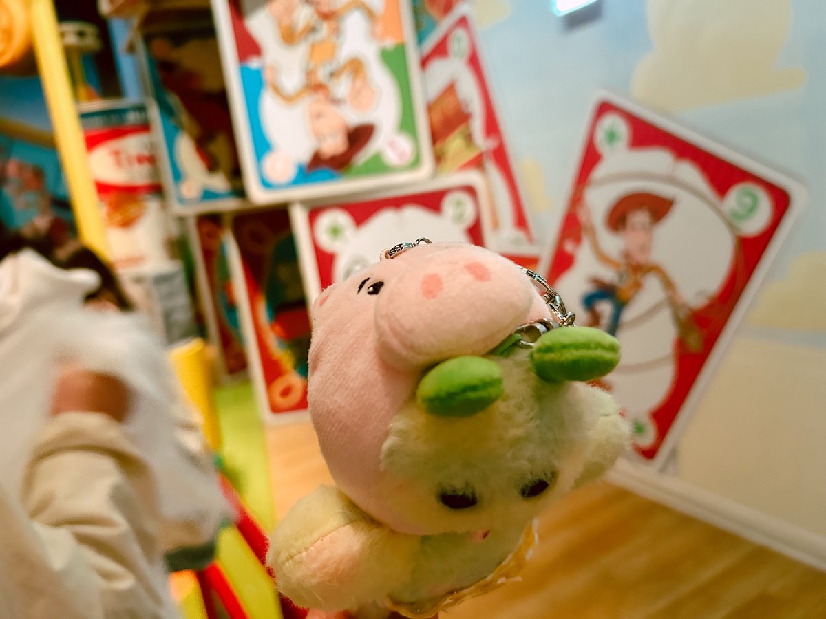 0530__mu's tweet photo. ディズニーにお供させた👍🏻⟡.· https://t.co/bGZwiCeWgp