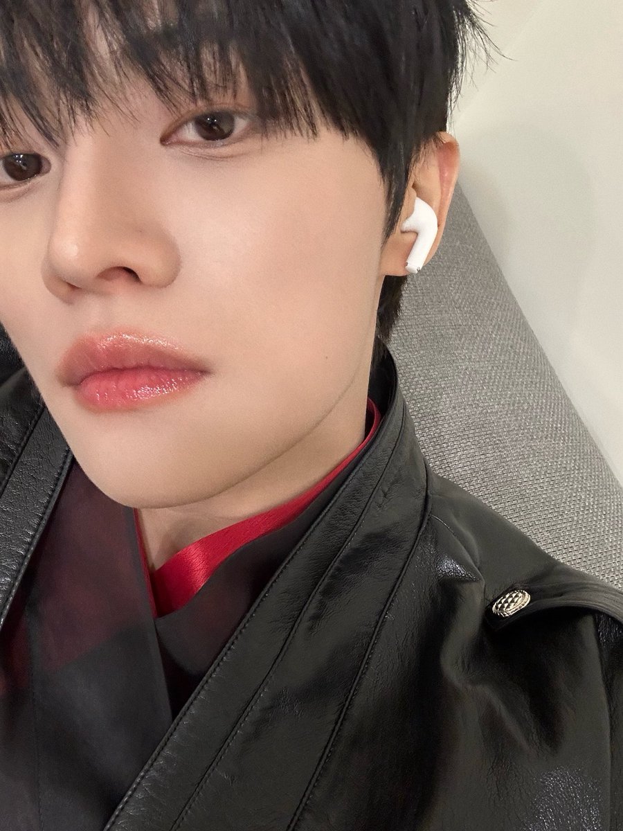 CLOSE YOUR EYES Jeon Minwook weverse update