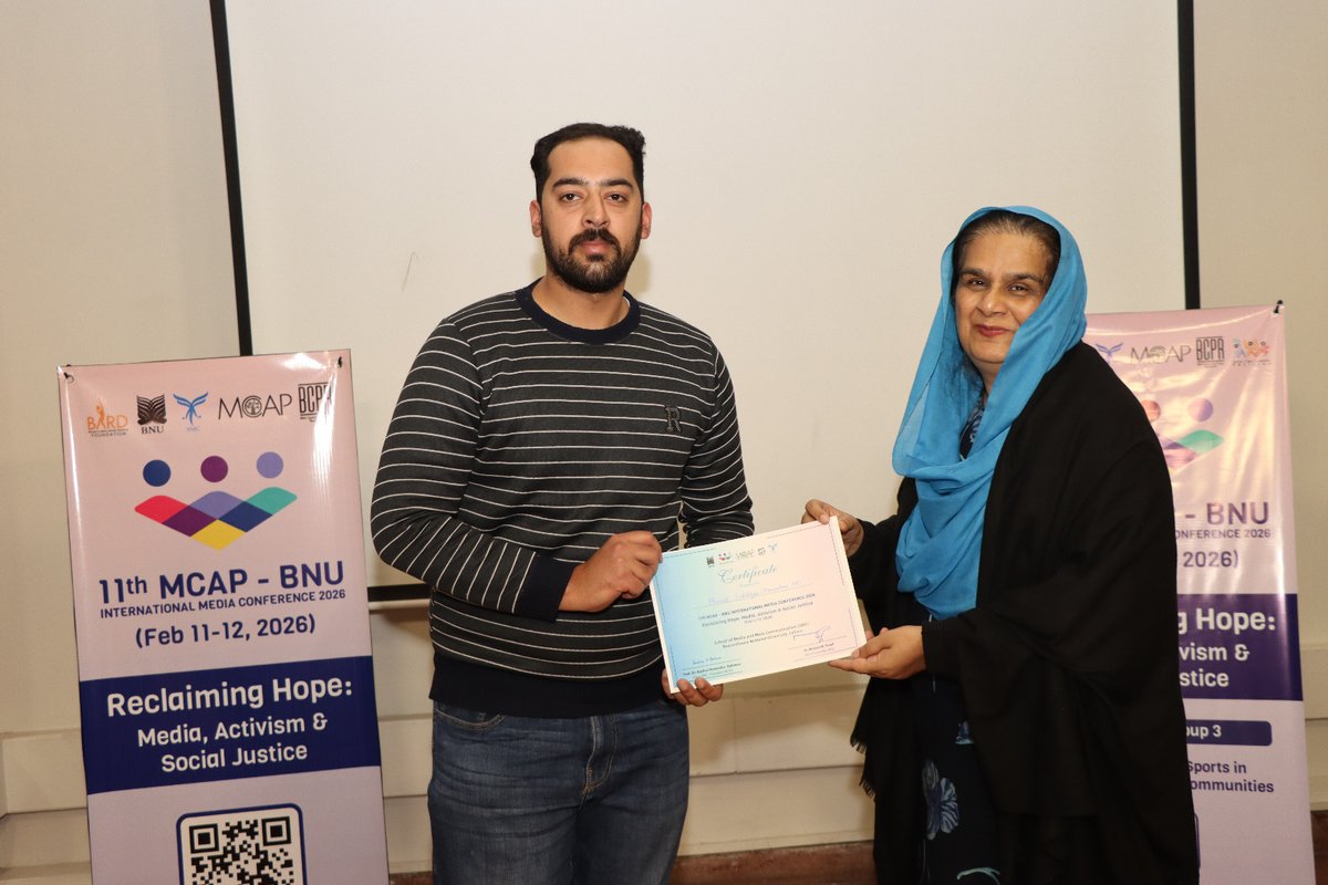 MomentumPR's tweet photo. @MomentumPR proudly participated as #communication partner for 11th MCAP-BNU International #Media #Conference held at @BNULahore

To appreciate MPR #TeamWork, MCAP &amp; @SmcBnu presented momento at a special ceremony to team #MometnumPR 

@HasanZuberi @muhammedrzza @zeeshanzaighum https://t.co/UrxOxDrtTi