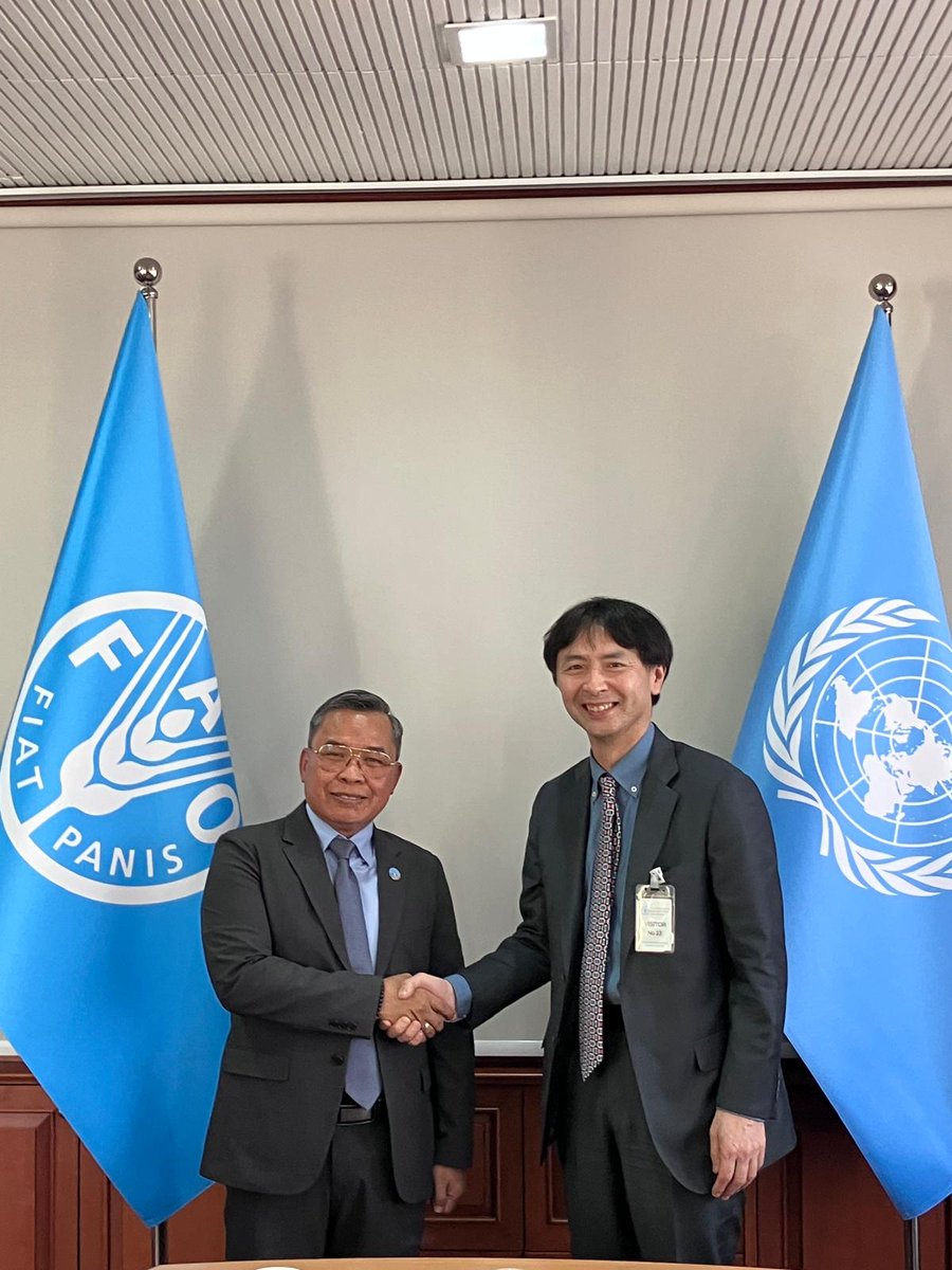 Kaz_Fujiwara's tweet photo. @a_dohong ADG/RR @FAOAsiaPacific & Mr. Kubota, Deputy Asst. Minister @MAFF_JAPAN discussed to strengthen #Partnerships on #FoodSafety, #TransboundayPlantAnimalDeseaseContol, #Environment, #Haze, #Plastic, #Peatland, etc. #APRC38, #APFF, #PrivateSectorEngagement, #annualdialogue https://t.co/vFE1amOiBE