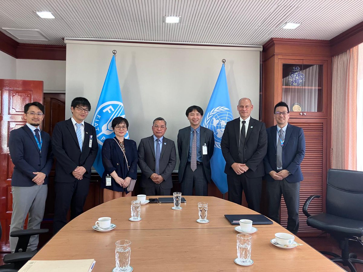 Kaz_Fujiwara's tweet photo. @a_dohong ADG/RR @FAOAsiaPacific & Mr. Kubota, Deputy Asst. Minister @MAFF_JAPAN discussed to strengthen #Partnerships on #FoodSafety, #TransboundayPlantAnimalDeseaseContol, #Environment, #Haze, #Plastic, #Peatland, etc. #APRC38, #APFF, #PrivateSectorEngagement, #annualdialogue https://t.co/vFE1amOiBE