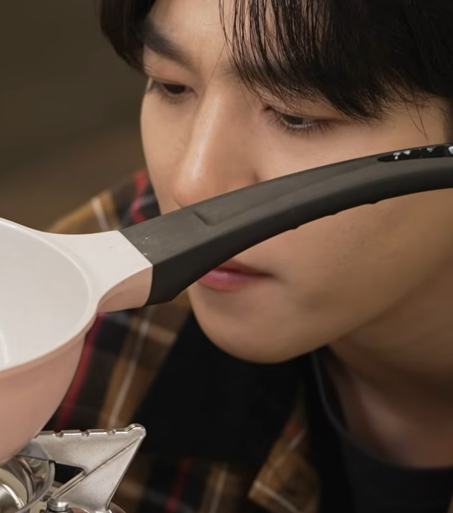 이얼굴좋은건뭐라함?
불조절콤?
저 또 또라이됏네요그냥