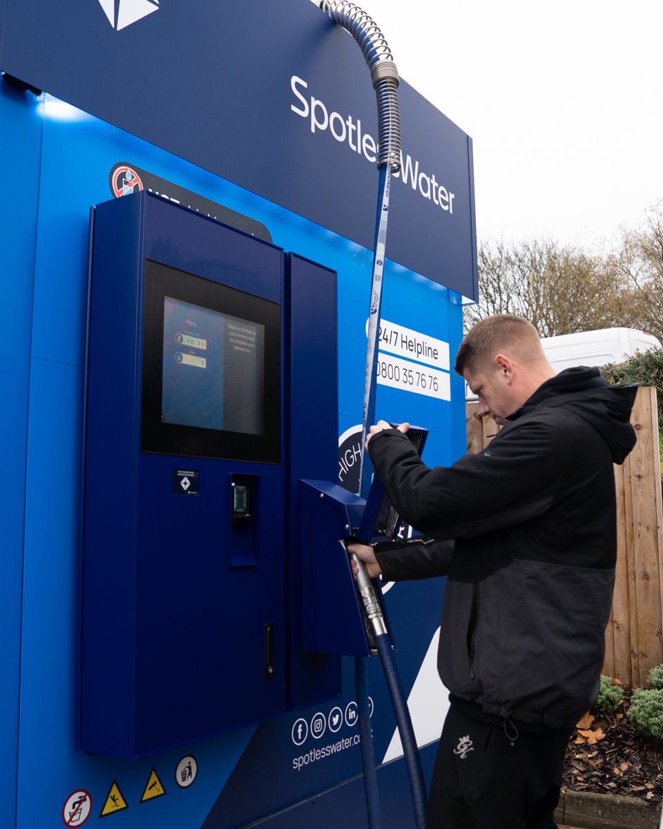 SpotlessWater tweet media