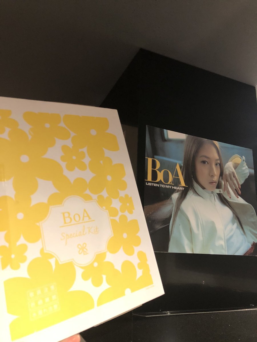 tutaya33's tweet photo. BoAちゃんSoul最後の会報、
ネコポスラベルなんとか剥がせれたけど糊が残ってる😭大事な大事なSoul会報なんだけど
 ＄  #보아 #boakwon  #アジアの歌姫 https://t.co/8bu2QjuVe2