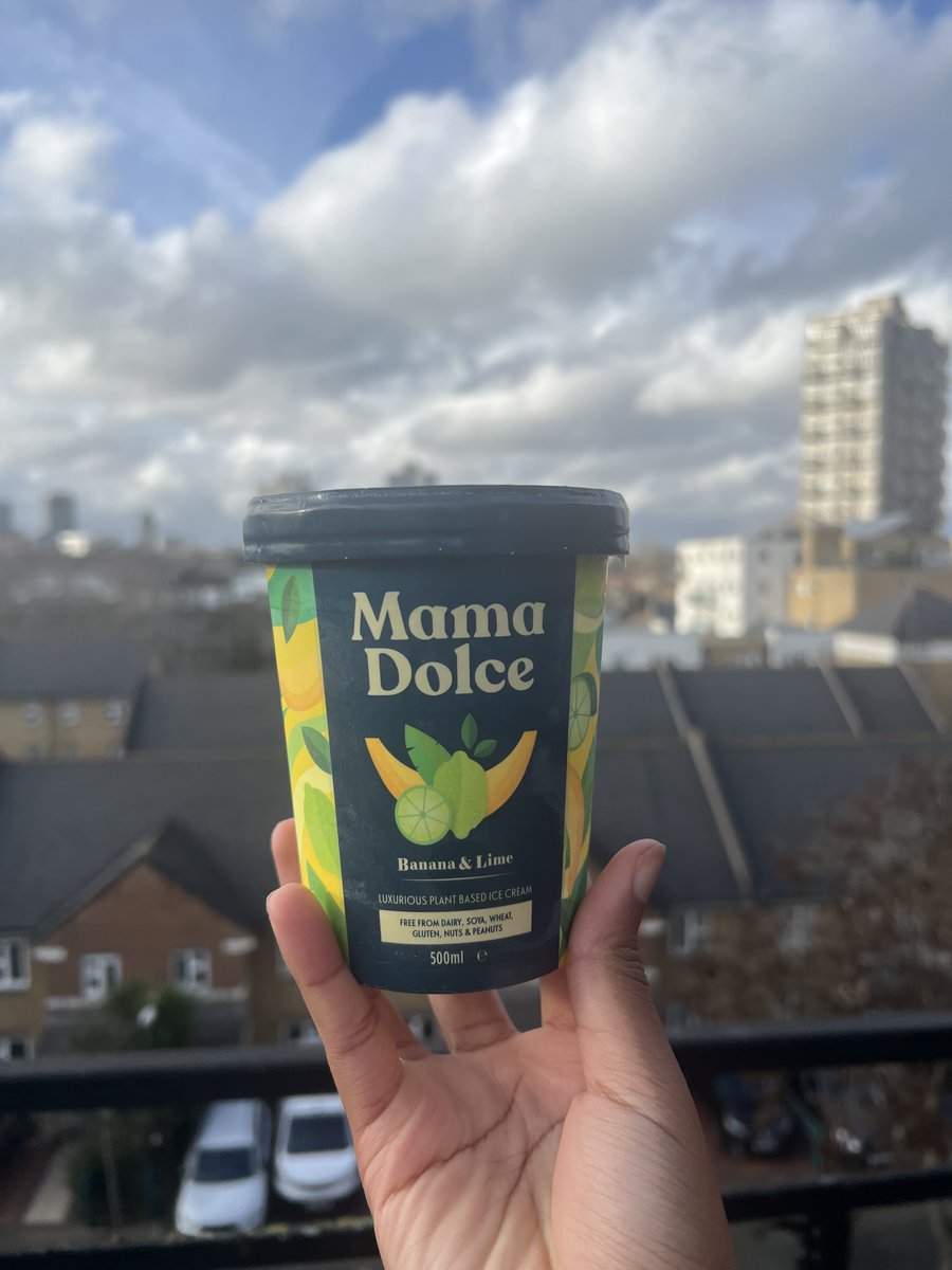 Mama_Dolce_UK's tweet image. Banana &amp;amp; lime bliss under Saturday skies 🌤️🍌❤️ 

Plant-based indulgence with a city view.

#MamaDolce #CitrusDelight #TasteTheSunshine #FromMamaWithLove #SunnyDays #LovingLife